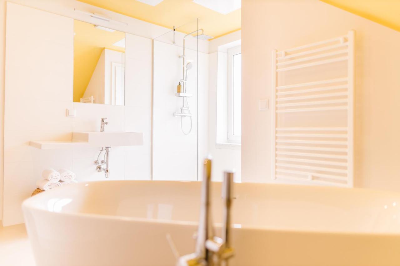 Boutiquehotel Caravella Velden By S4Y フェルデン・アム・ヴェルターゼー エクステリア 写真