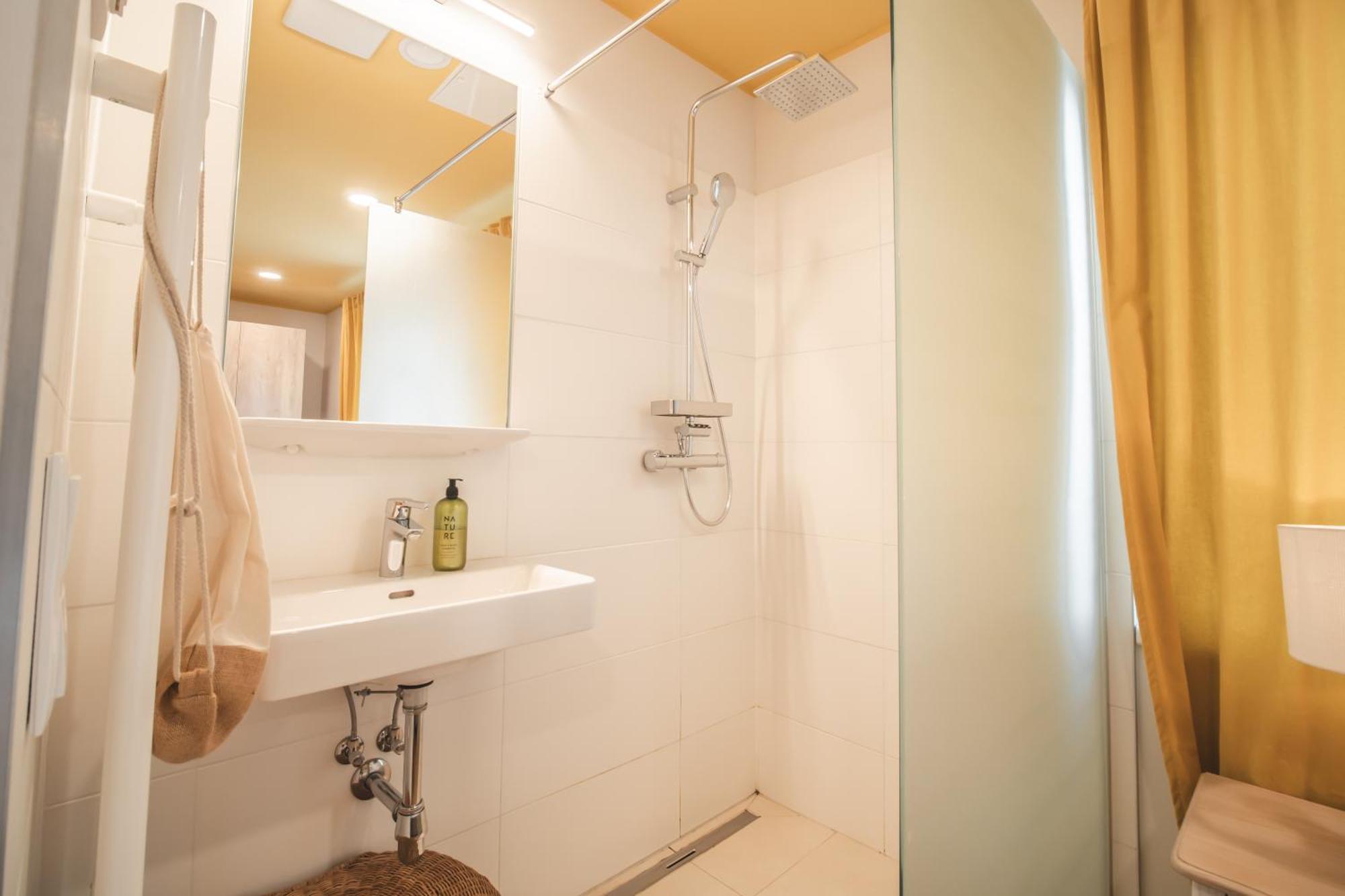 Boutiquehotel Caravella Velden By S4Y フェルデン・アム・ヴェルターゼー エクステリア 写真